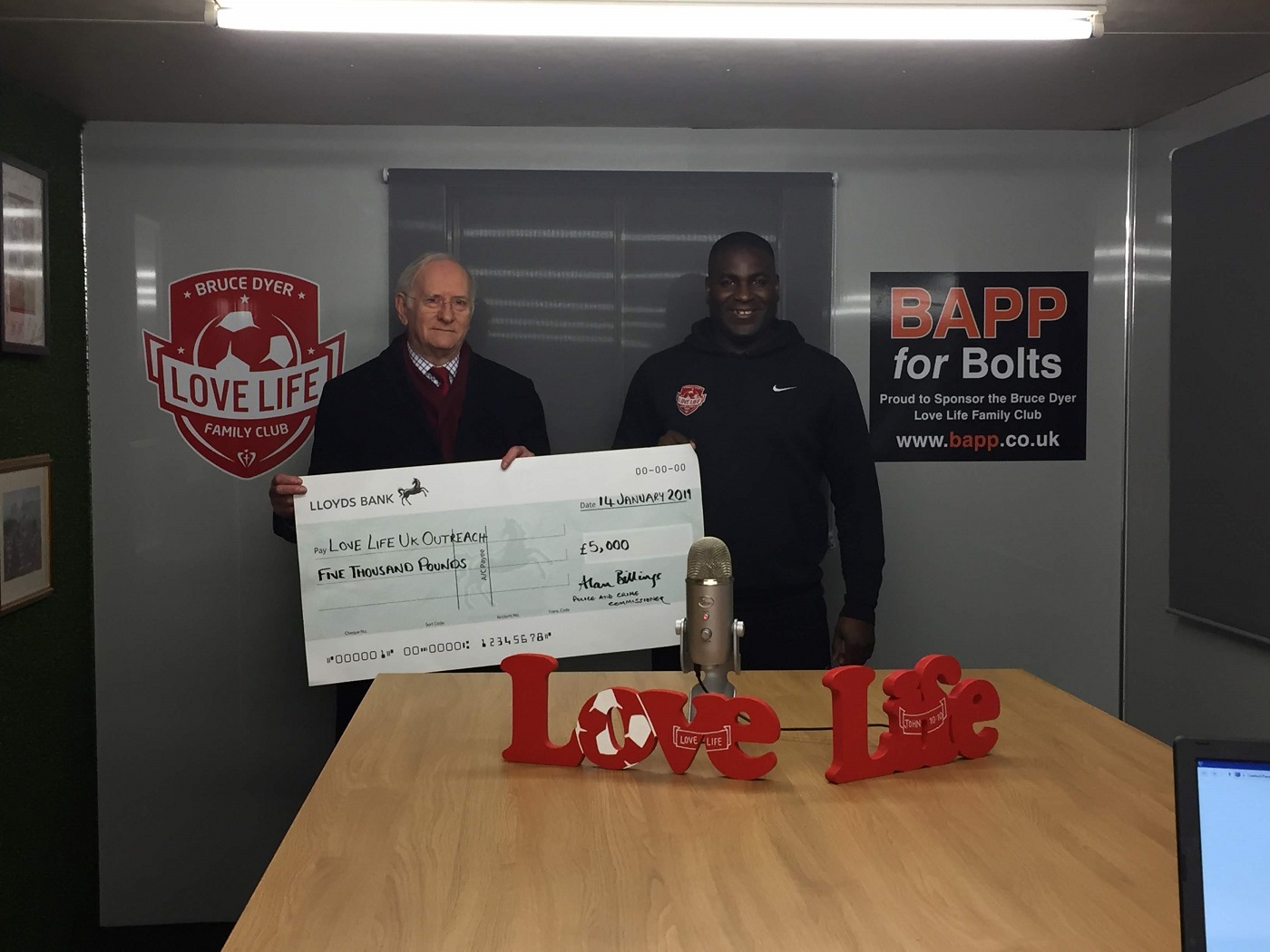 Love Life Grant Cheque Handover to Bruce Dyer of Love Life UK